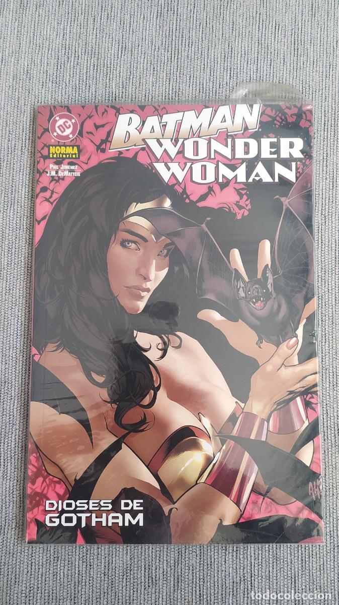 C&oacute;mics: Batman / Wonder Woman. Dioses de Gotham - Foto 1