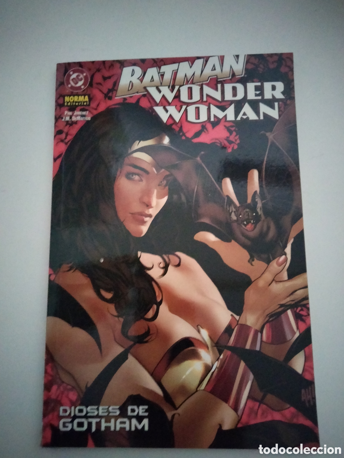 C&oacute;mics: Batman wonder woman dioses de gotham - Foto 1
