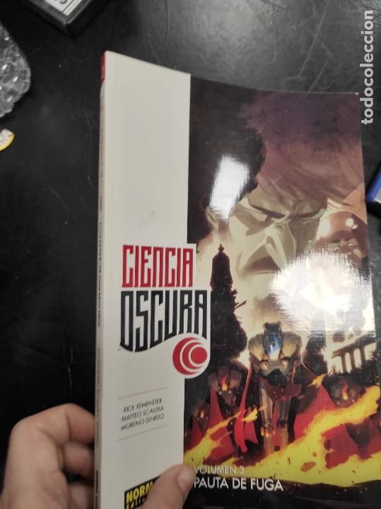 C&oacute;mics: Ciencia Oscura - 3 - Rick Remender - Image norma - Foto 1