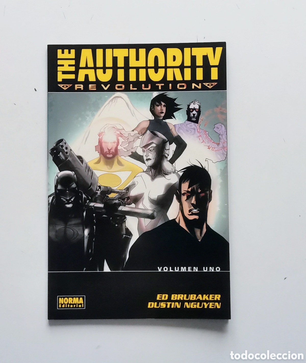 C&oacute;mics: COMIC THE AUTHORITY: REVOLUTION/ VOLUMEN 1 / NORMA EDITORIAL / ESPA&Ntilde;OL - Foto 1
