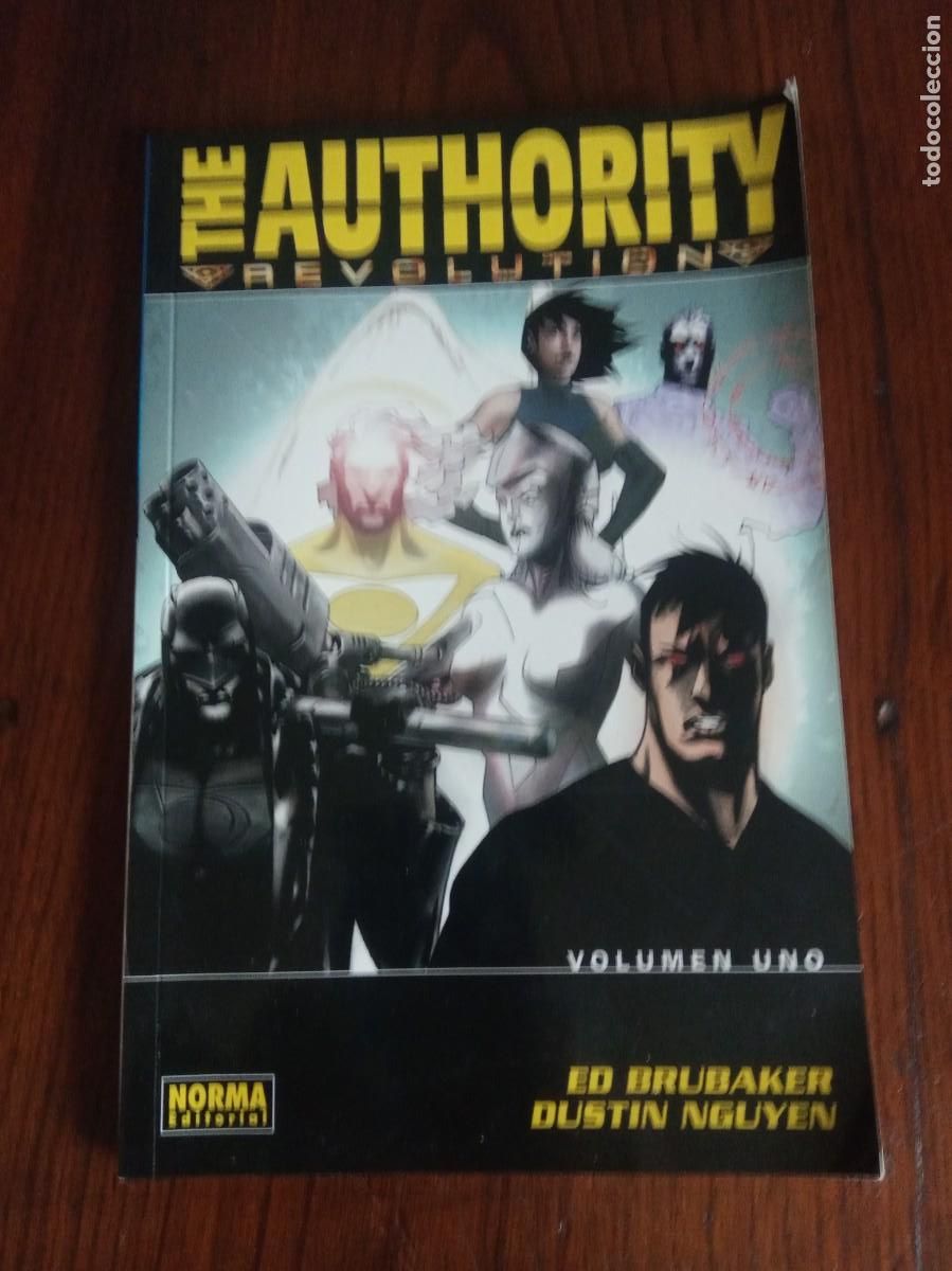 C&oacute;mics: COMIC THE AUTHORITY: REVOLUTION/ VOLUMEN 1 / NORMA EDITORIAL. - Foto 1