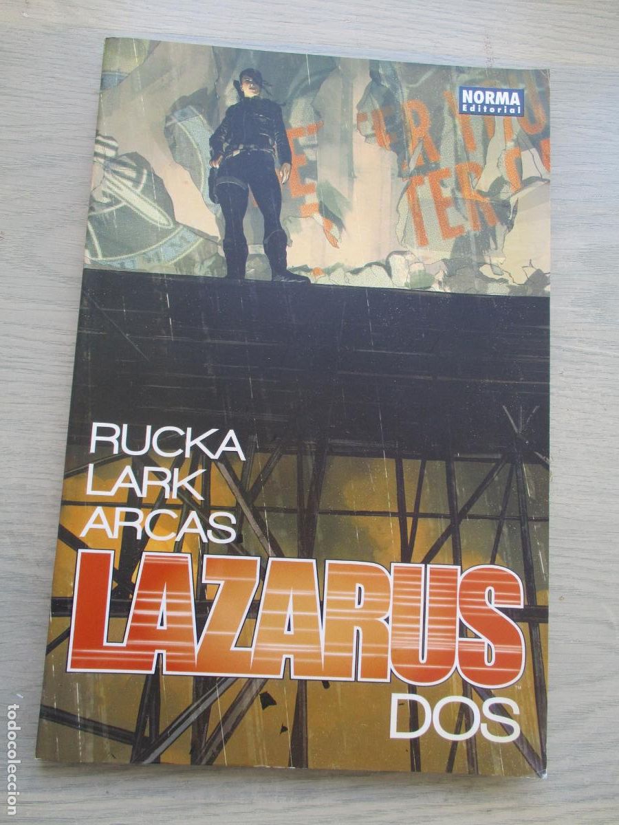 C&oacute;mics: RUCKA LARK ARCAS, LAZARUS, DOS - NORMA - Foto 1