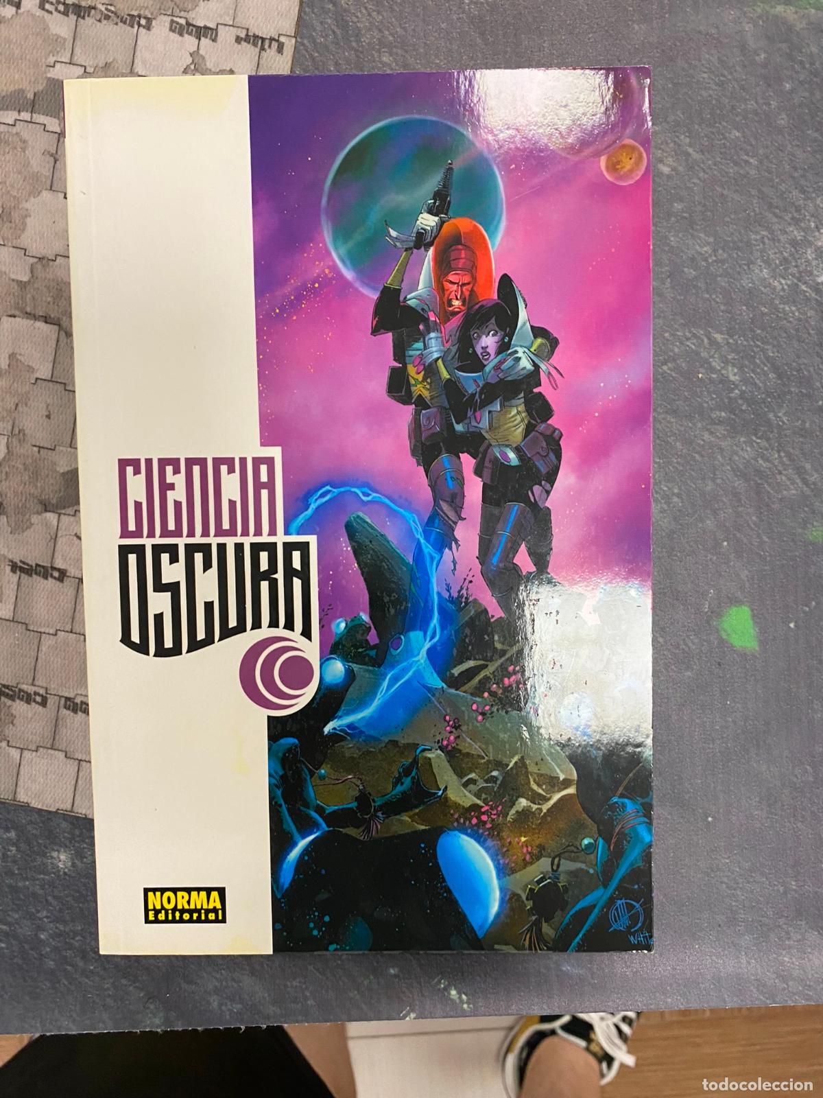 C&oacute;mics: CIENCIA OSCURA N&ordm; 1: C&Oacute;MO CAER ETERNAMENTE. NORMA - Foto 1
