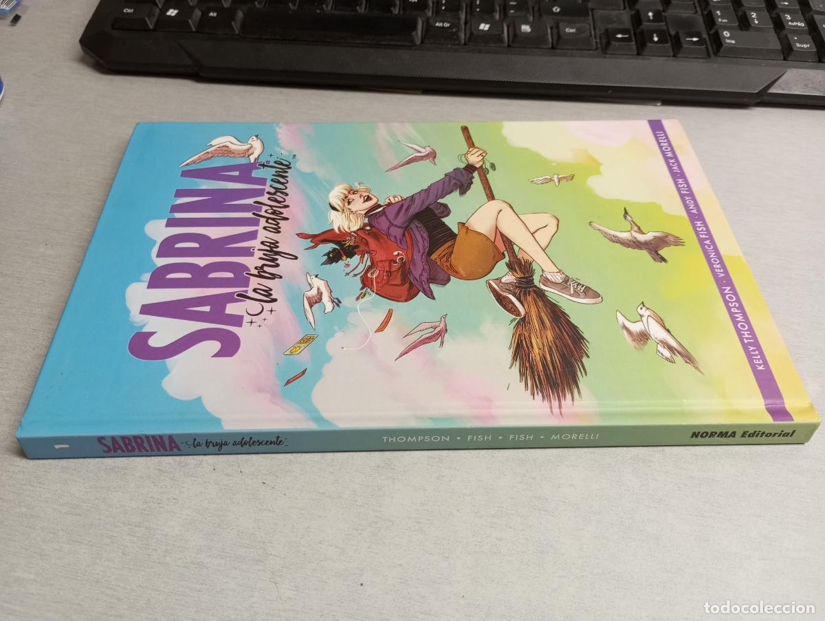 C&oacute;mics: SABRINA LA BRUJA ADOLESCENTE / COMPLETO 2 TOMOS / NORMA EDITORIAL 2020 - Foto 3