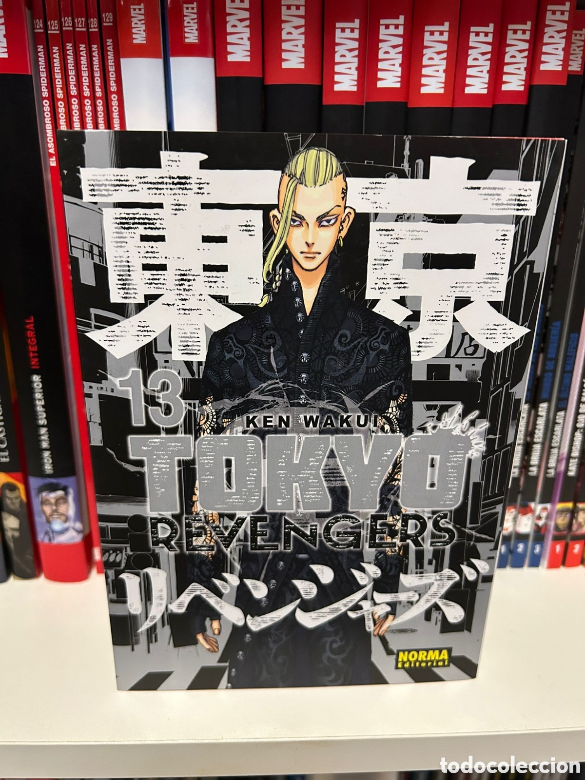 C&oacute;mics: REVENGERS #13 (TAPA BLANDA-NUEVO) - Foto 1