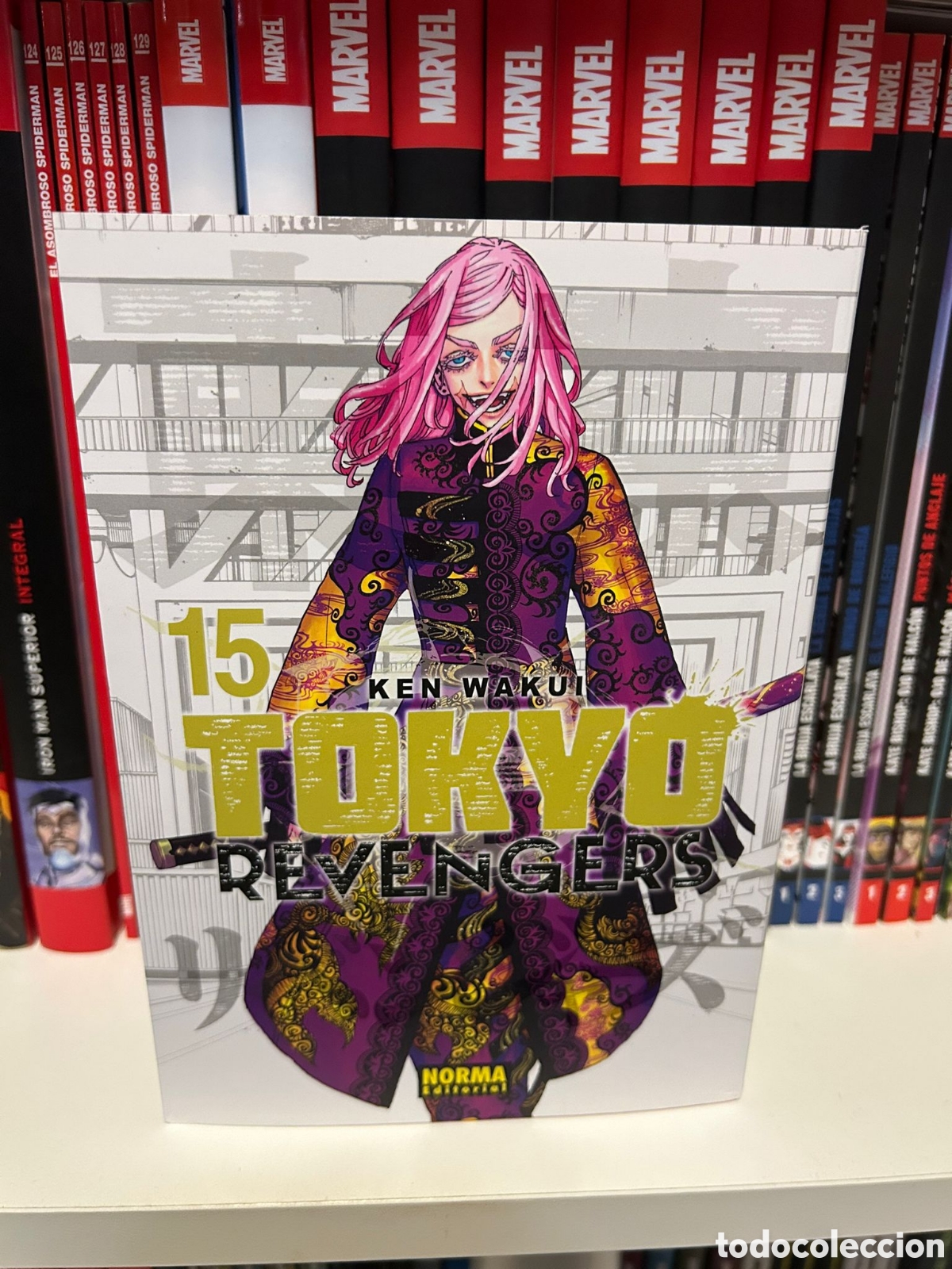 C&oacute;mics: REVENGERS #15 (TAPA BLANDA-NUEVO) - Foto 1