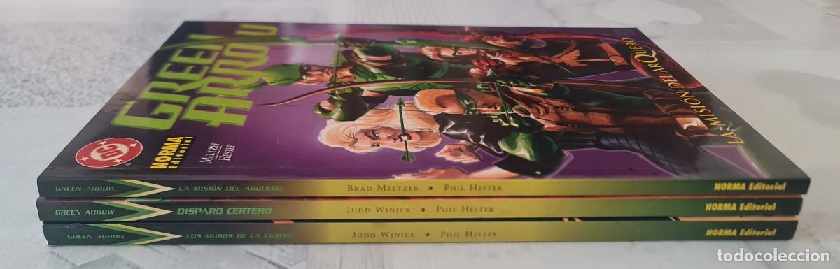 C&oacute;mics: GREEN ARROW. Lote de 3 tomos. Norma Editorial 2004 - Foto 2