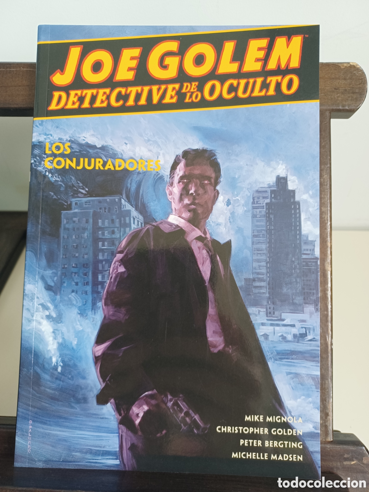 C&oacute;mics: Joe Golem. Detective de lo oculto 4 Los conjuradores/ Mike Mignola/ Norma/ NUEVO A ESTRENAR