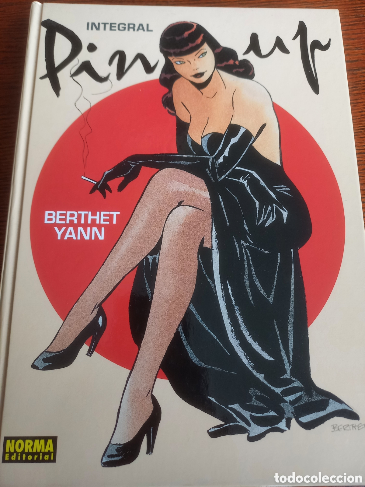 C&oacute;mics: Pin Up Integral Norma 2014 Berthet Yann Tapa Dura Pinup Pin-up