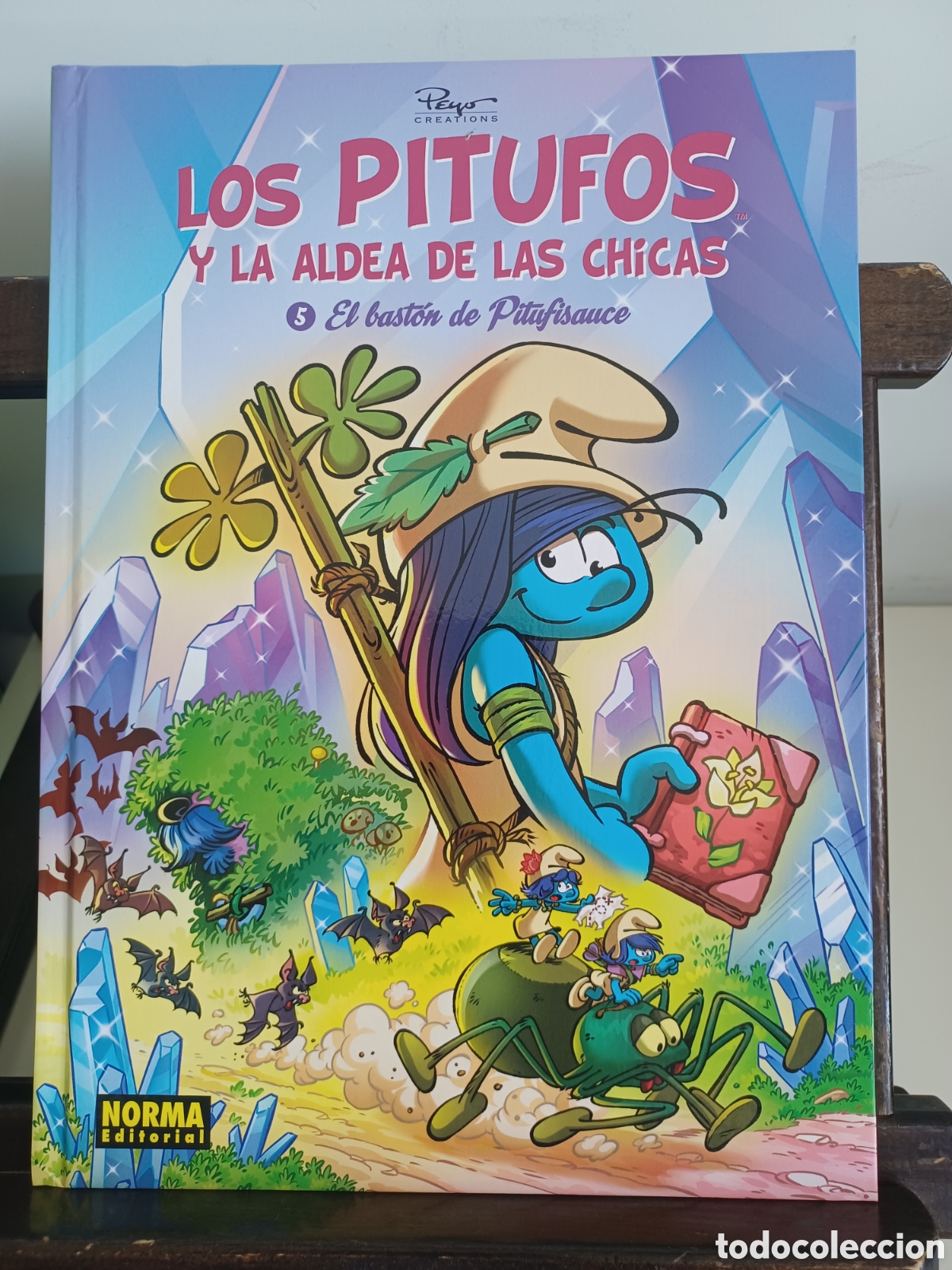 C&oacute;mics: Los pitufos y la aldea de las chicas 5 El bast&oacute;n de Pitufisauce/ Norma/ NUEVO A ESTRENAR
