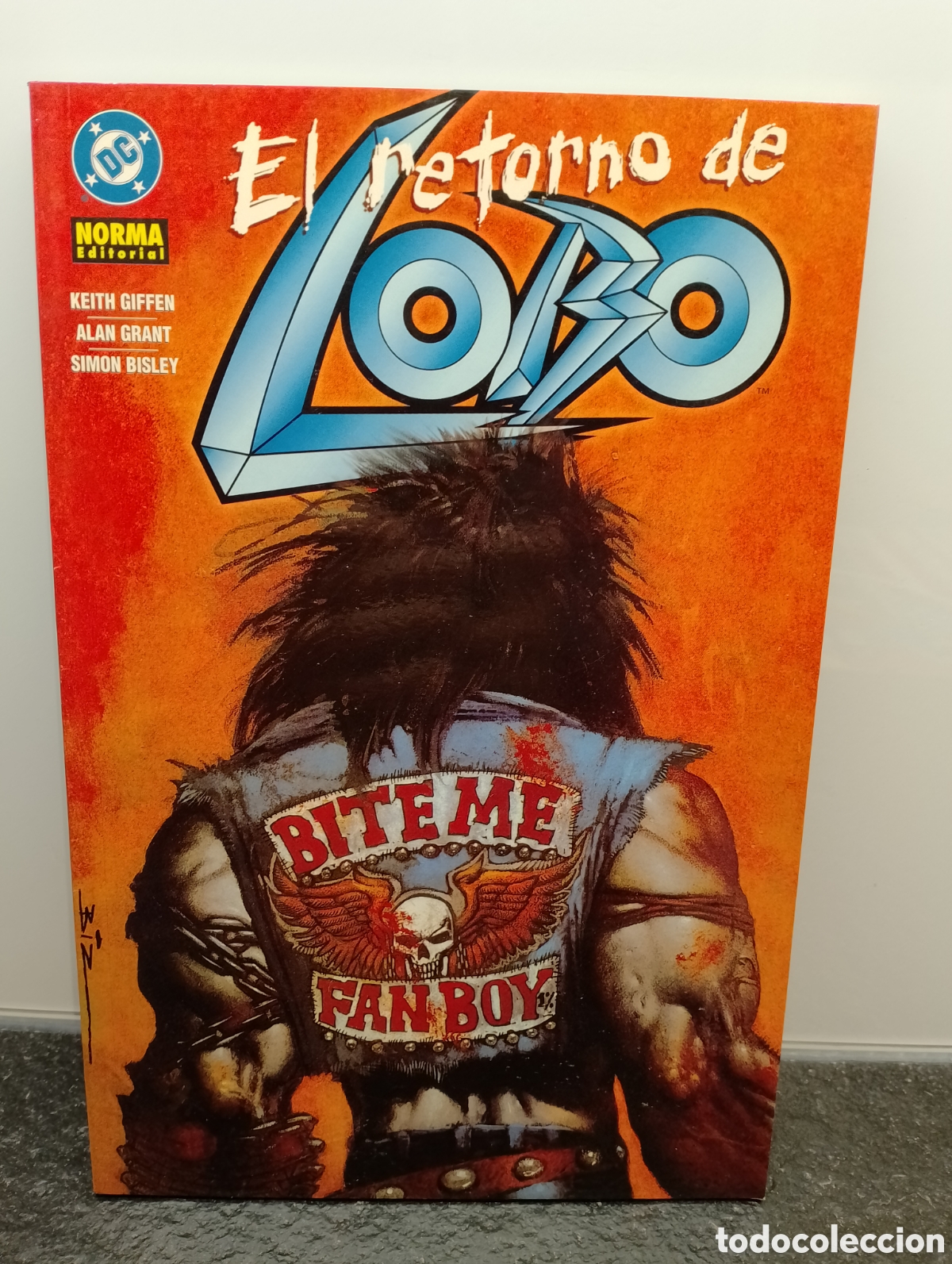C&oacute;mics: El retorno de Lobo. DC/ Norma editorial. Keith Giffen, Alan Grant y Simon Bisley.