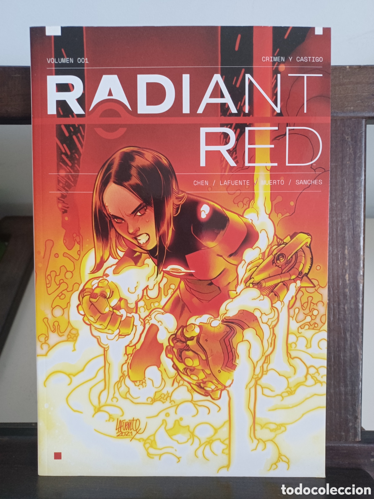 C&oacute;mics: Radiant Red 1 Crimen y castigo/ Norma/ NUEVO A ESTRENAR