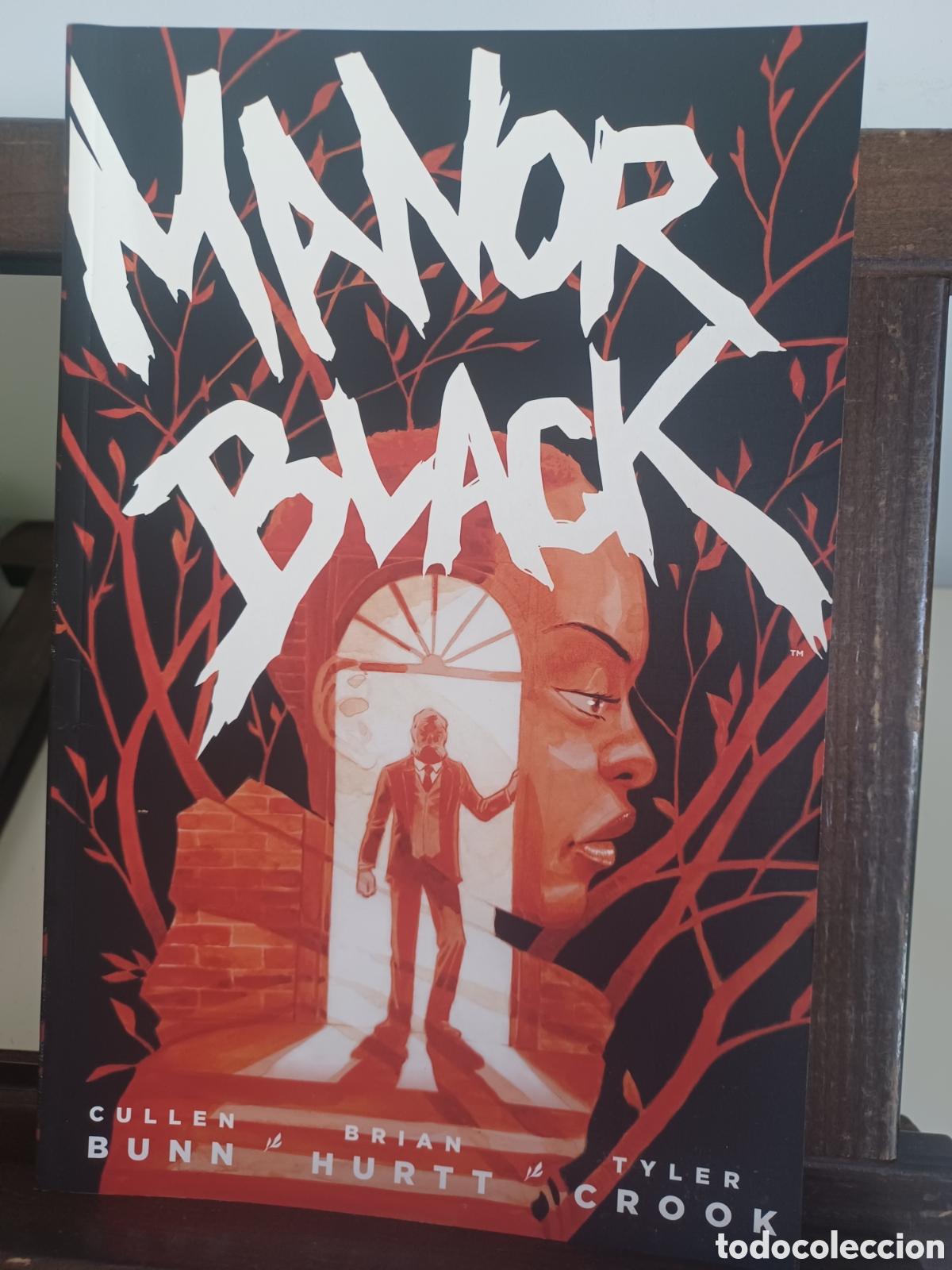 C&oacute;mics: Manor Black 1/ Cullen Bunn/ Norma/ NUEVO A ESTRENAR