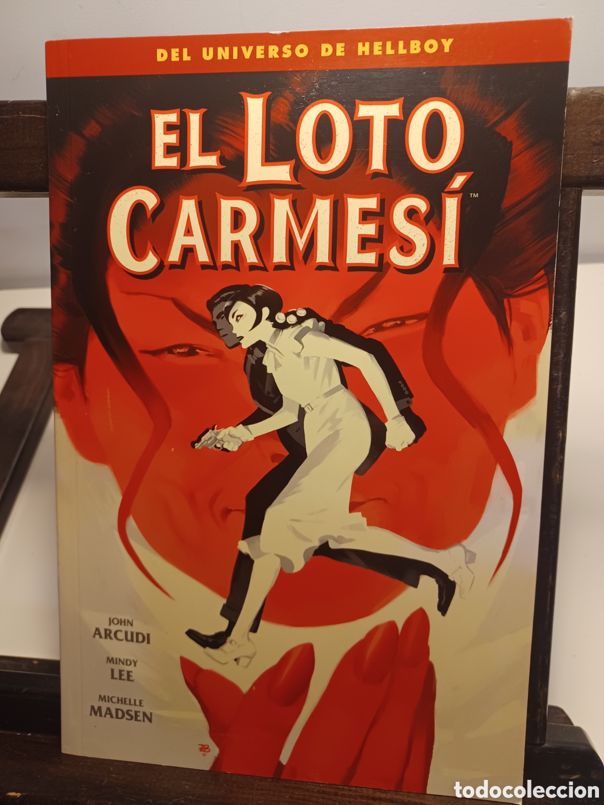 C&oacute;mics: El loto carmes&iacute;. Del Universo Hellboy/ Arcudi, Lee & Madsen/ Norma