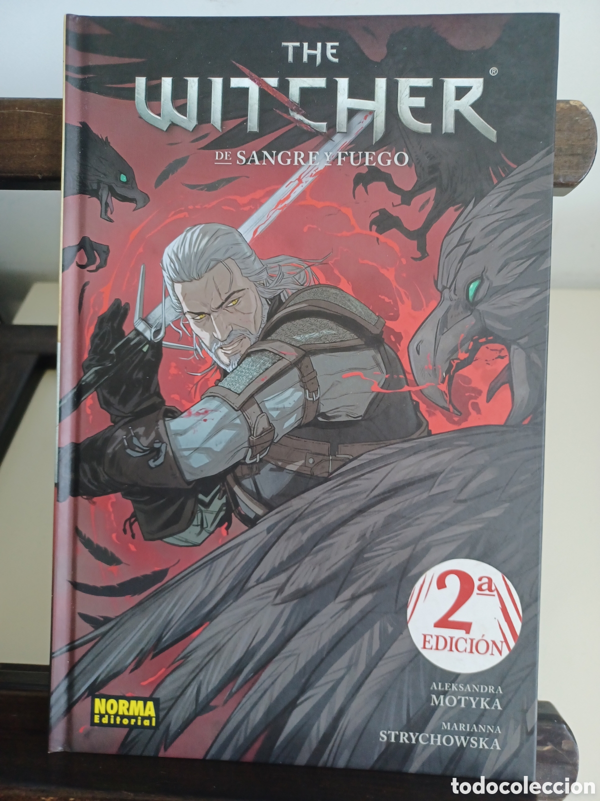 C&oacute;mics: The witcher 4 De sangre y fuego/ Norma/ NUEVO A ESTRENAR