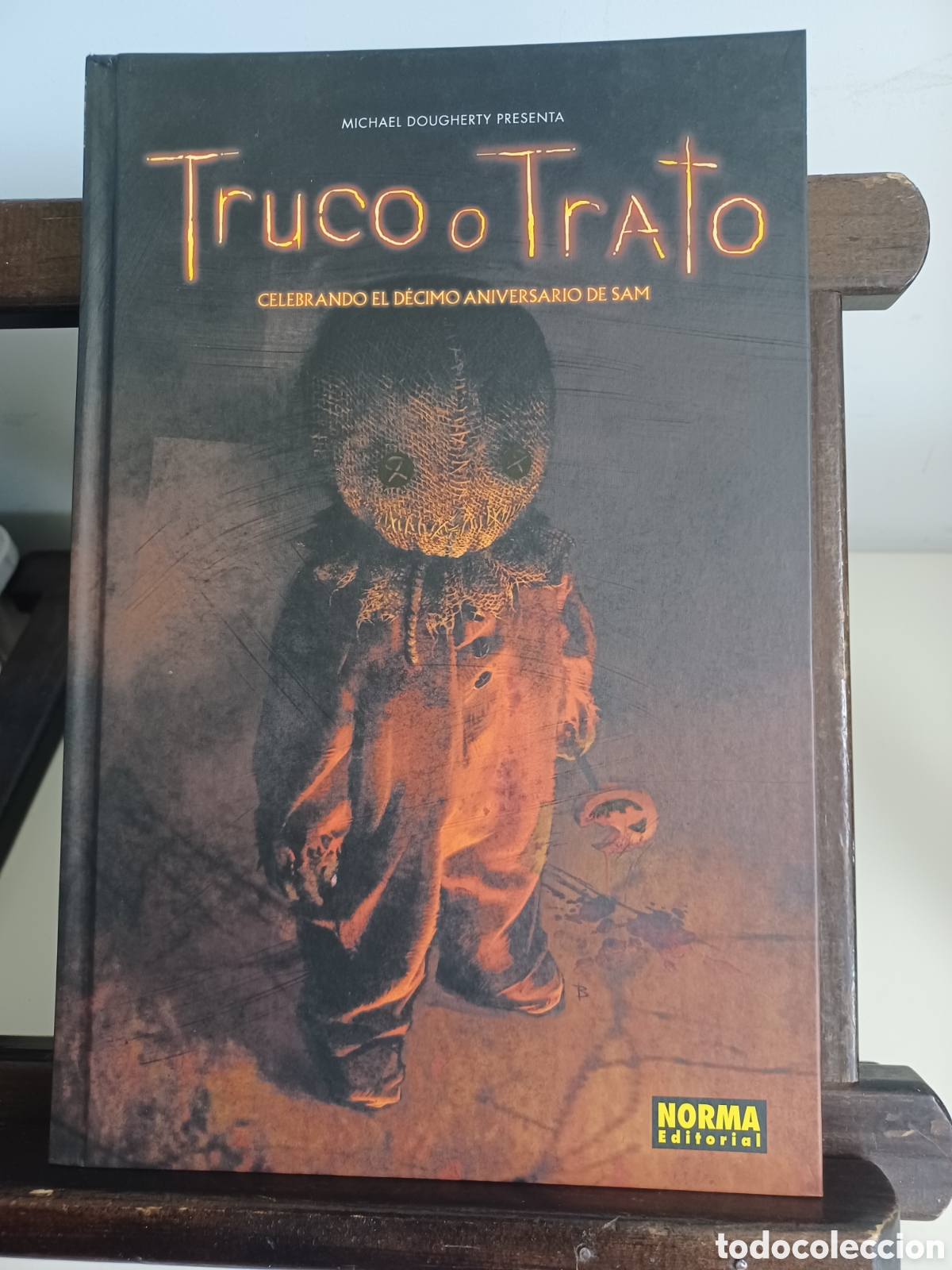 C&oacute;mics: Truco o trato. Celebrando el d&eacute;cimo aniversario de Sam/ Norma/ NUEVO A ESTRENAR