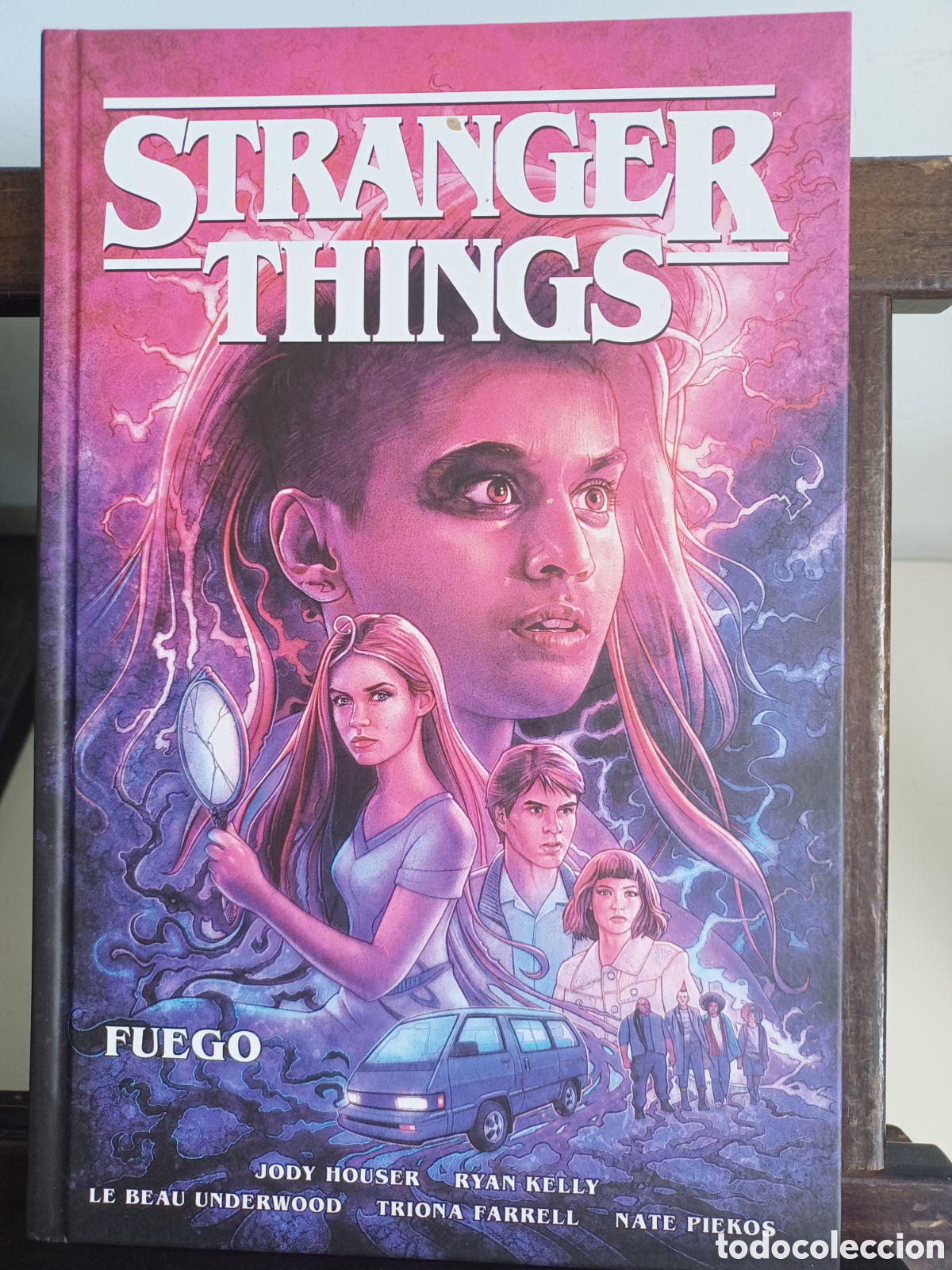 C&oacute;mics: Stranger things. Fuego/ Norma/ NUEVO A ESTRENAR
