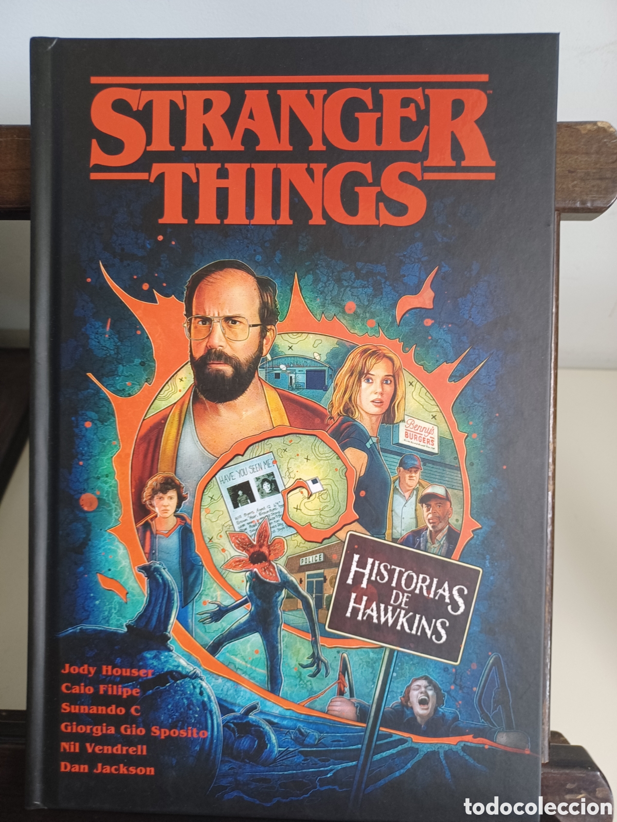 C&oacute;mics: Stranger things. Historias de Hawkings/ Norma/ NUEVO A ESTRENAR