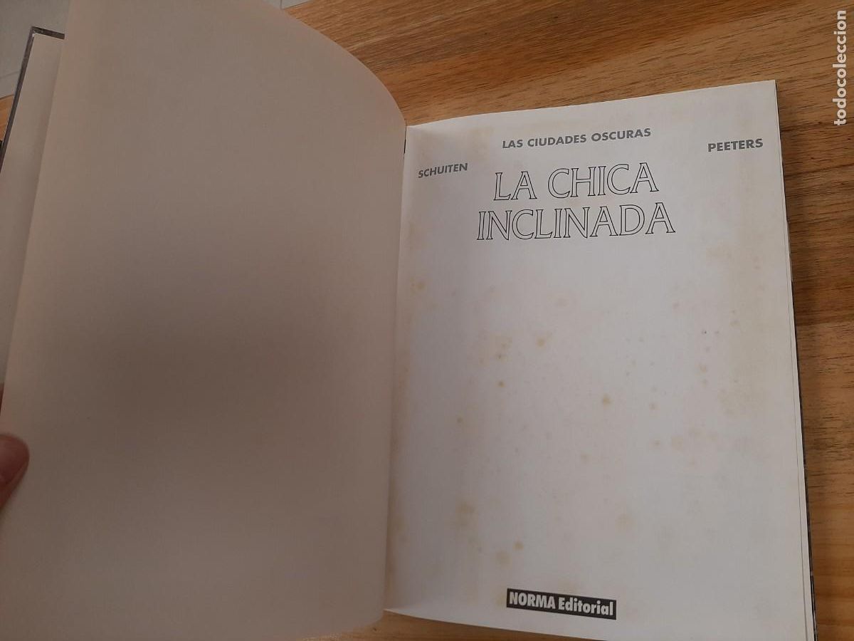 C&oacute;mics: LA CHICA INCLINADA &ndash; Peeters y Schuiten - Norma, 1996 - Foto 4