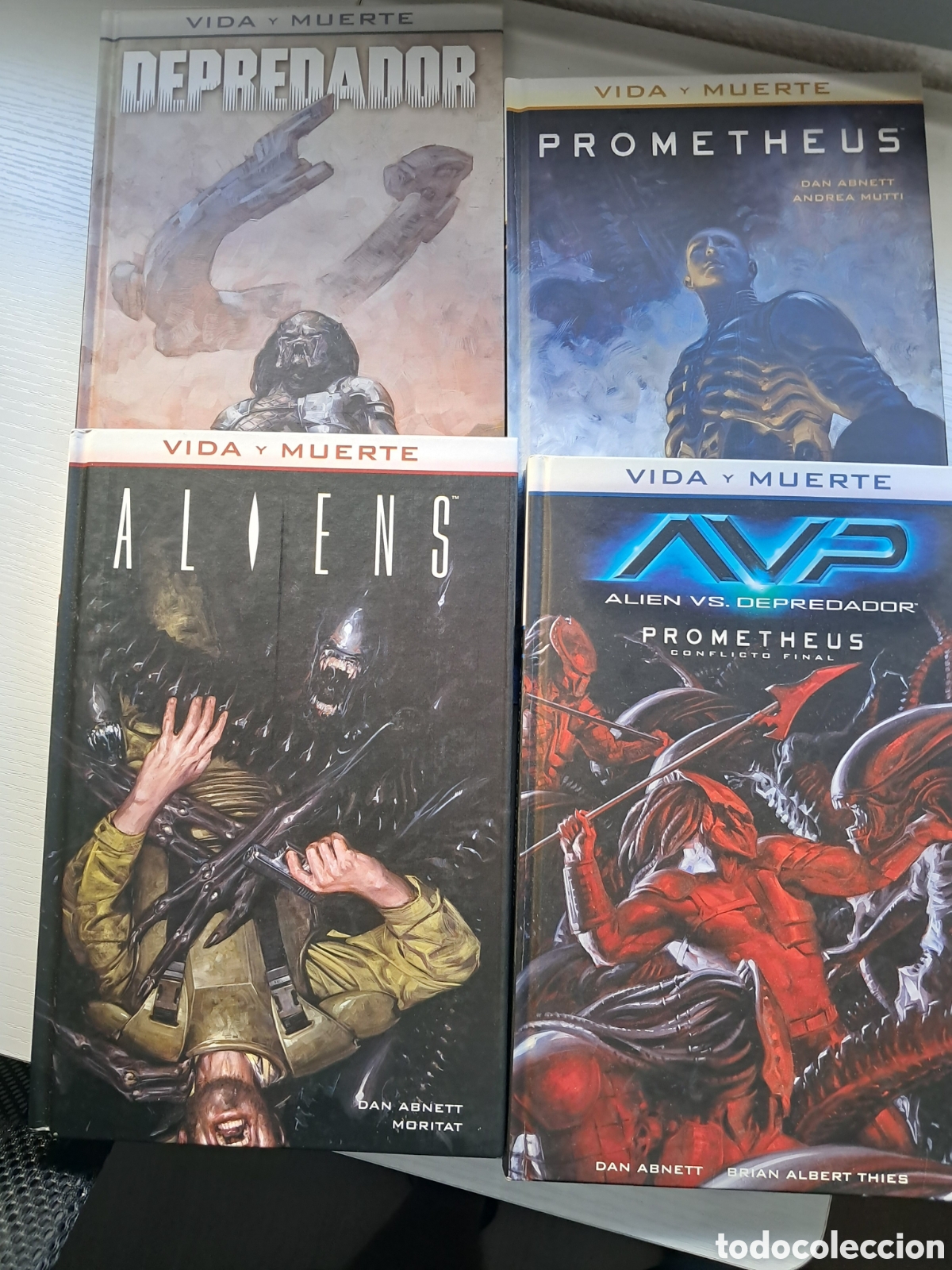 C&oacute;mics: Vida y Muerte. Depredador, Alien, Prometheus