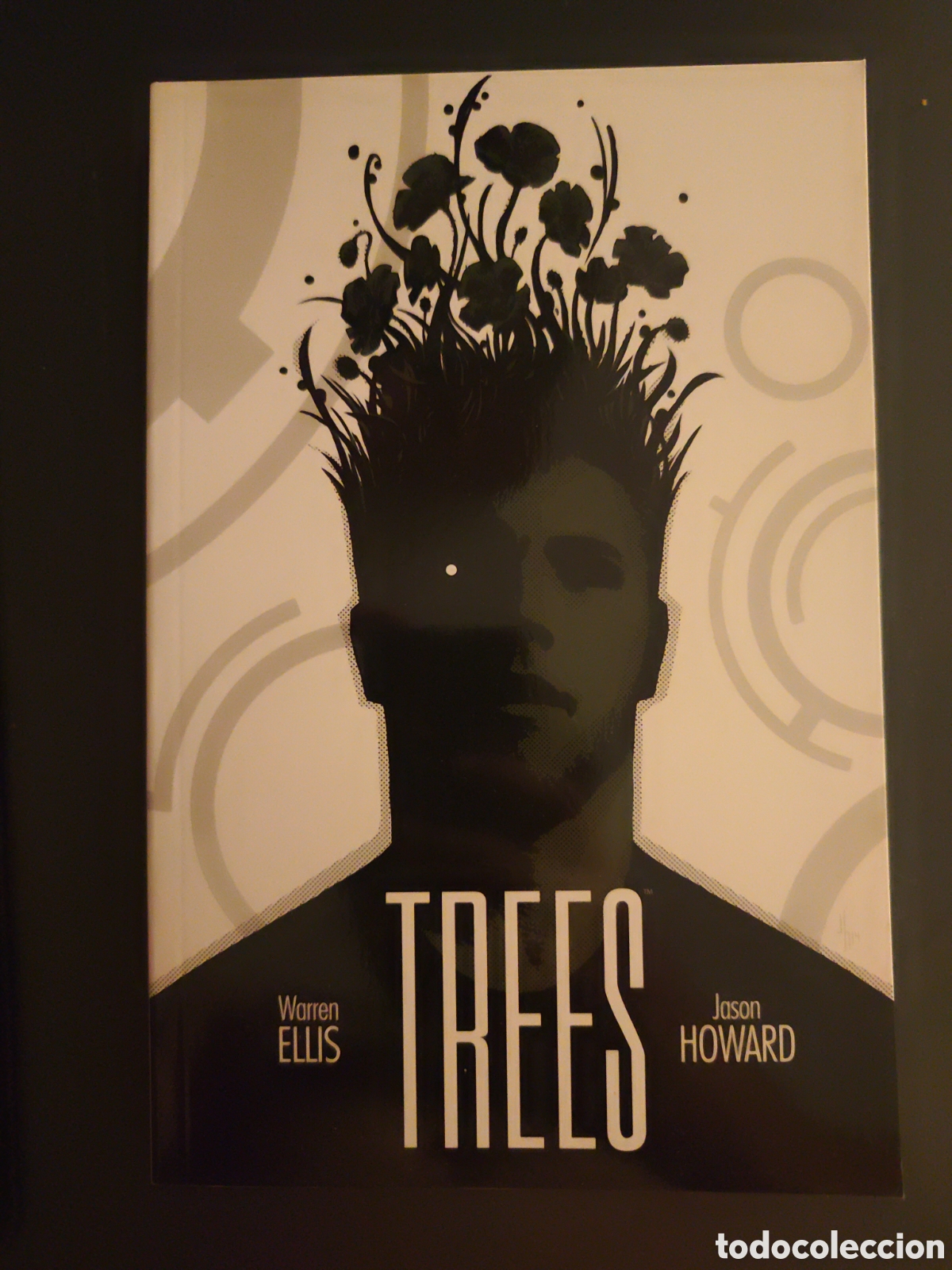 C&oacute;mics: Trees. Ellis Howard. Tomos 1 y 2 - Foto 1
