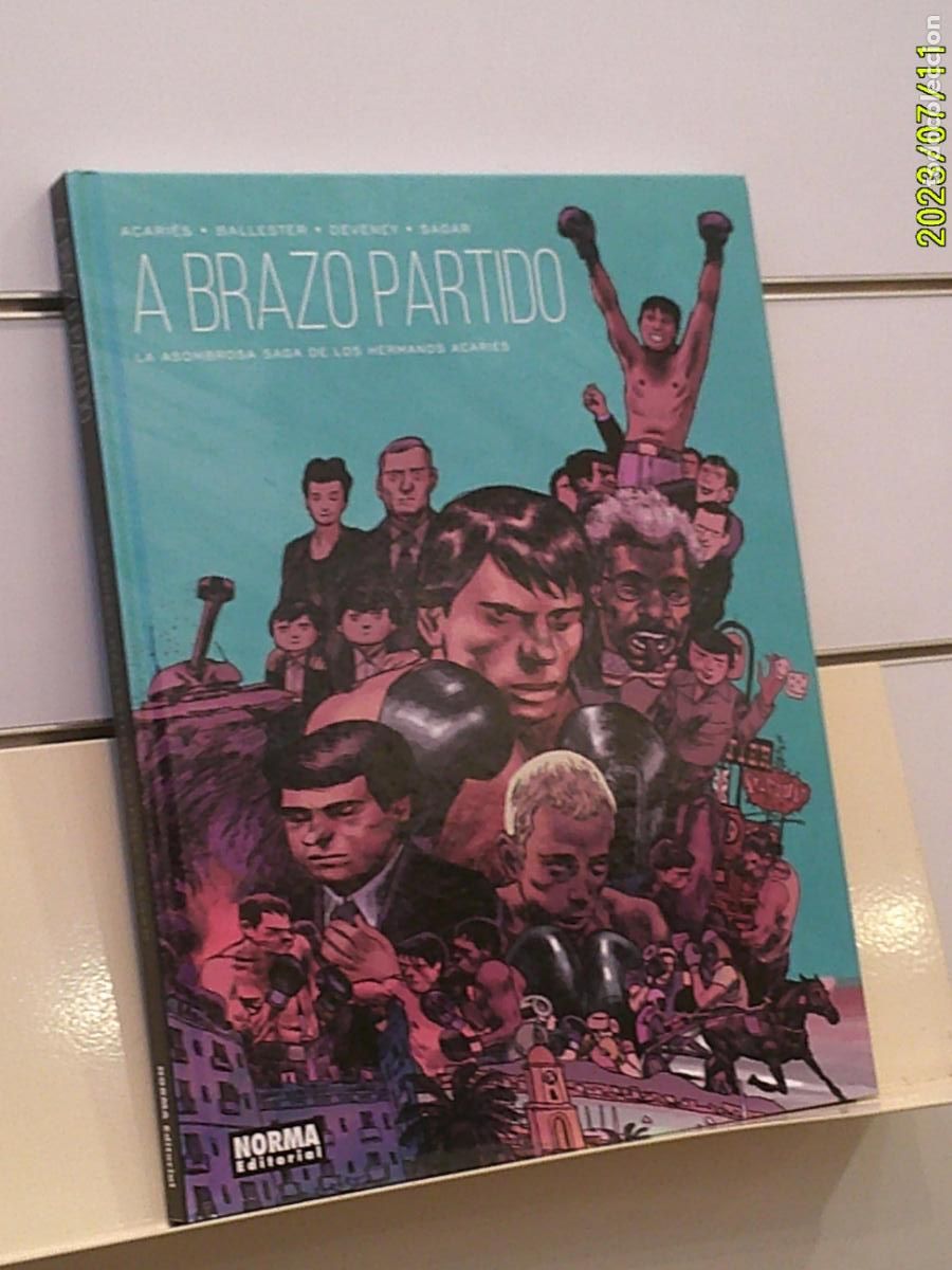 C&oacute;mics: A BRAZO PARTIDO LA ASOMBROSA SAGA DE LOS HERMANOS ACARIES TOMO TAPA DURA - NORMA OFERTA