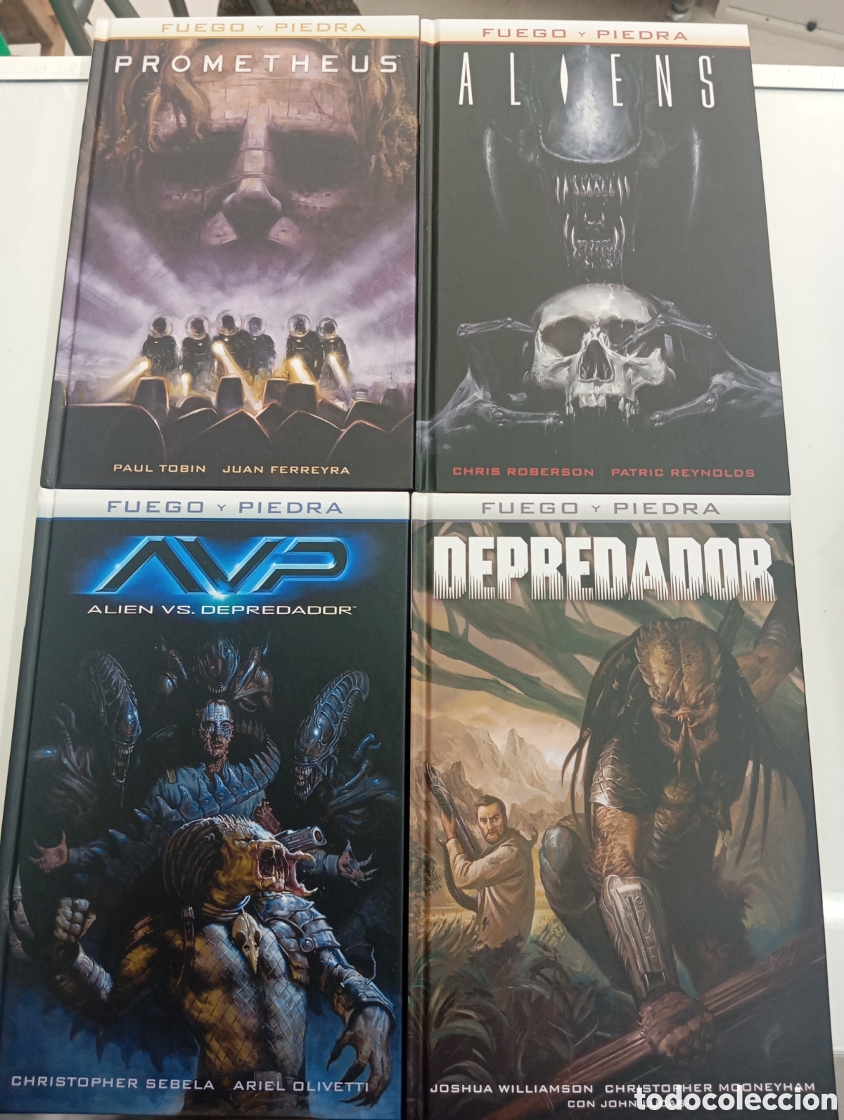 C&oacute;mics: FUEGO Y PIEDRA TETRALOGIA COMPLETA 4 VOLS PROMETHEUS ALIENS AVP DEPREDADOR NORMA ED 2017 PERFECTOS