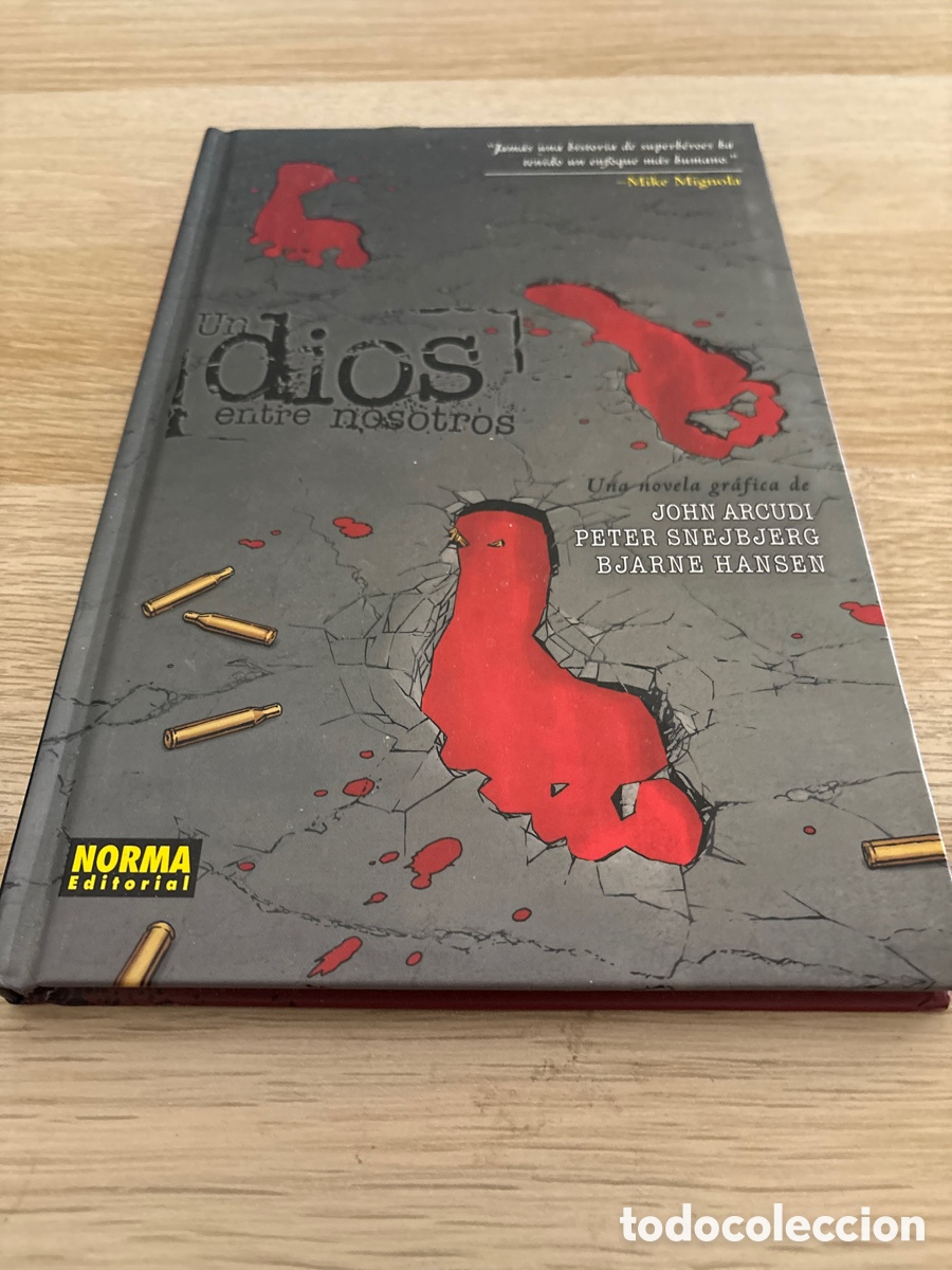 C&oacute;mics: Un dios entre nosotros, John Arcudi