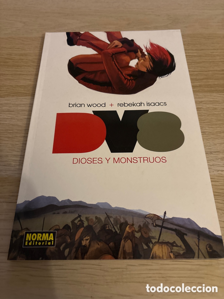 C&oacute;mics: DV8. Brian Wood Rebekah Isaacs