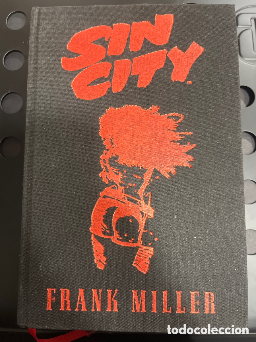 C&oacute;mics: SIN CITY VOL.1 TODO INTEGRAL EDICI&Oacute;N LUJO de FRANK MILLER ( 2010/2011 )