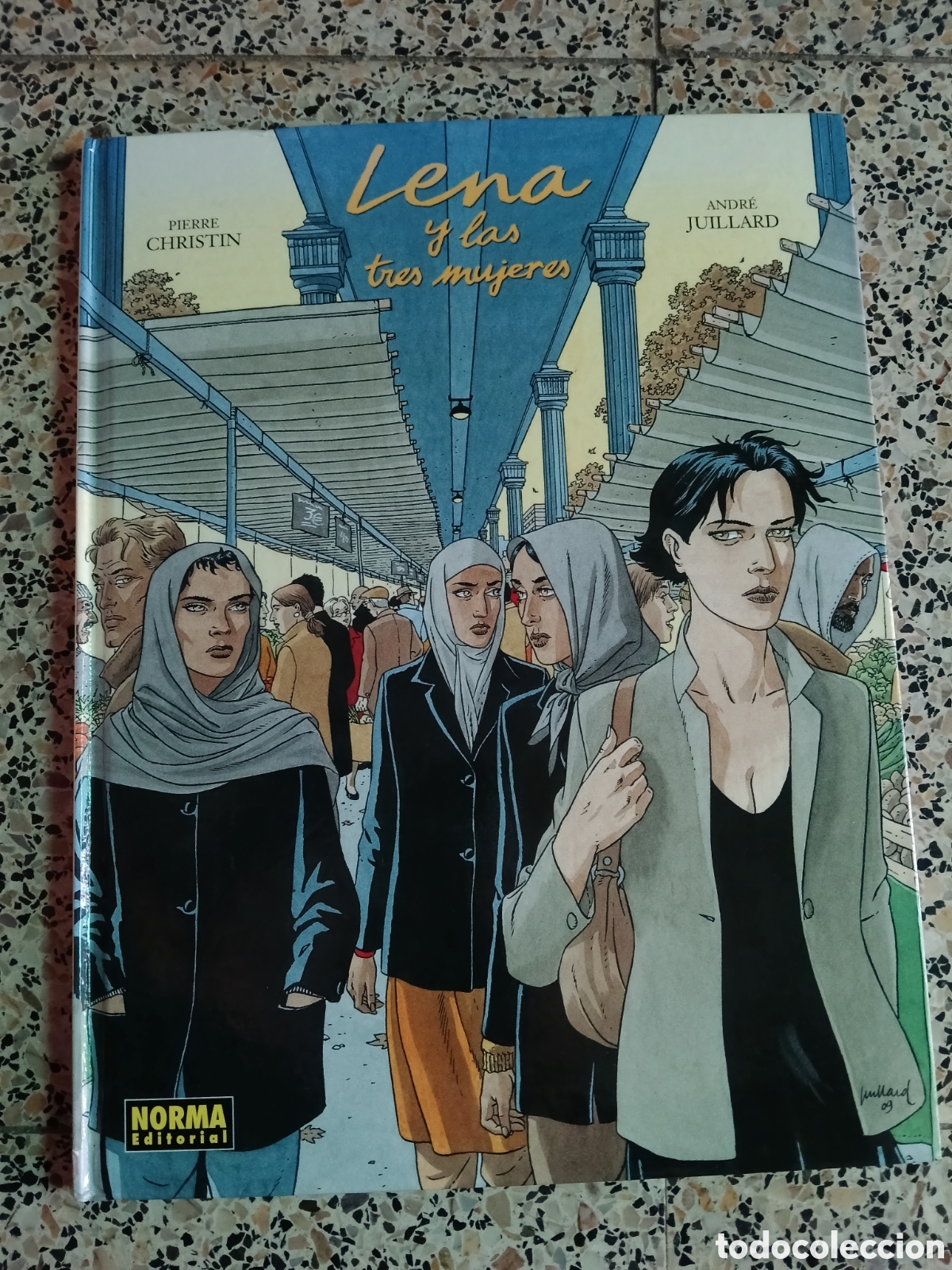 C&oacute;mics: Lena y las tres mujeres comic