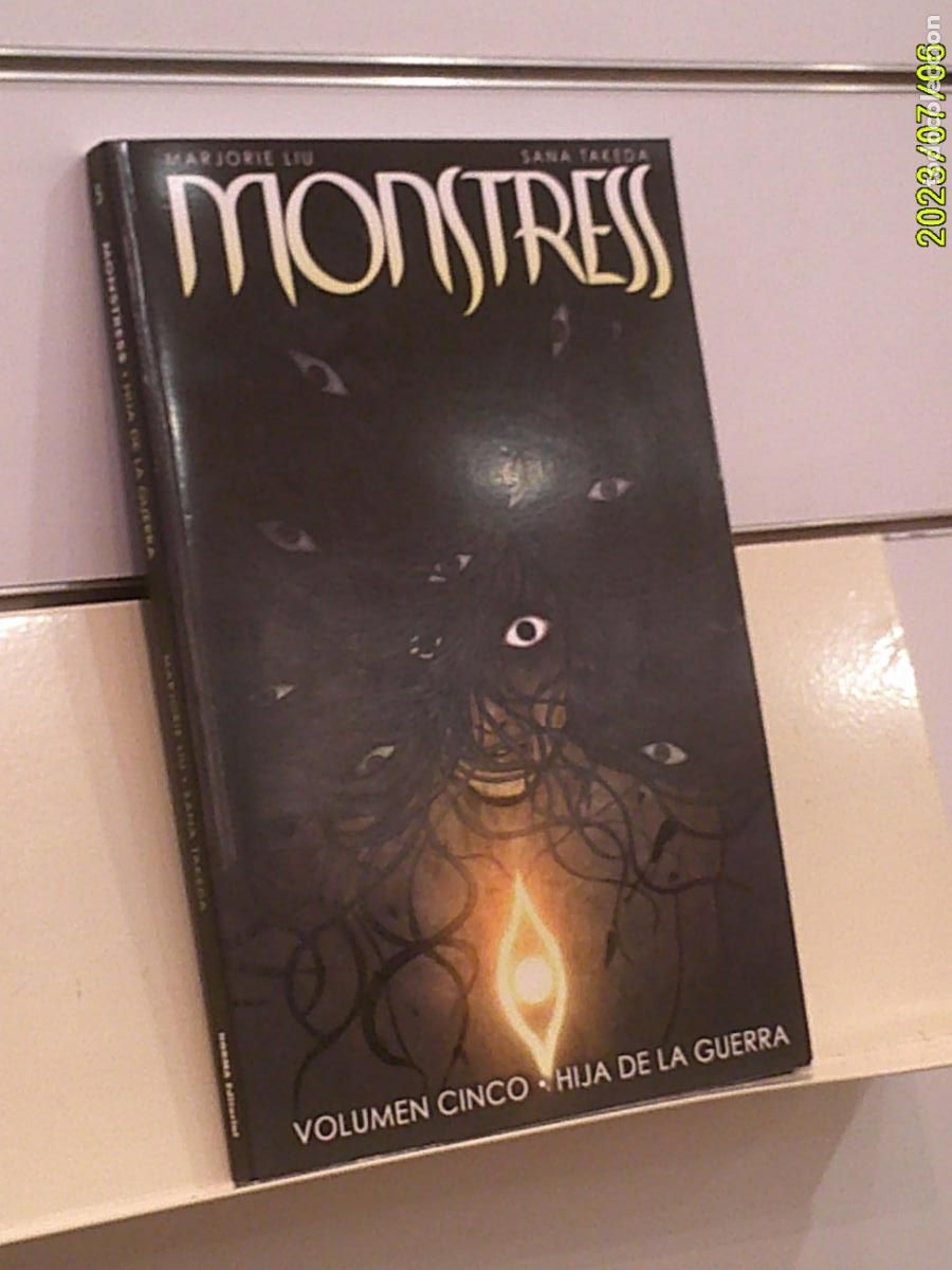 C&oacute;mics: MONSTRESS VOLUMEN 5 HIJA DE LA GUERRA - NORMA OFERTA