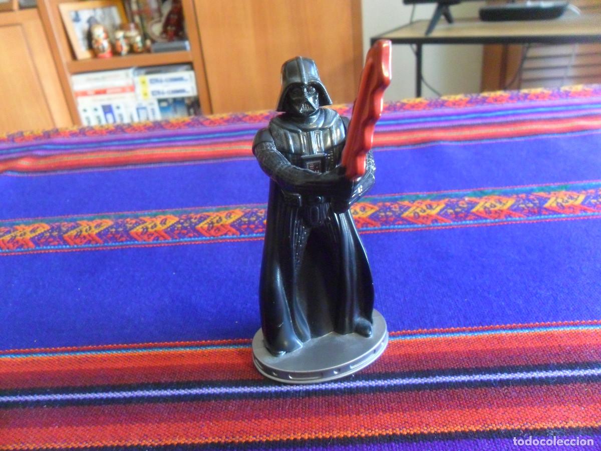 C&oacute;mics: STAR WARS IMPERIO OSCURO II N&ordm; 6 Y &Uacute;LTIMO NORMA 1996 Y FIGURA DARTH VADER BURGER KING 2005 10,5 CMS.