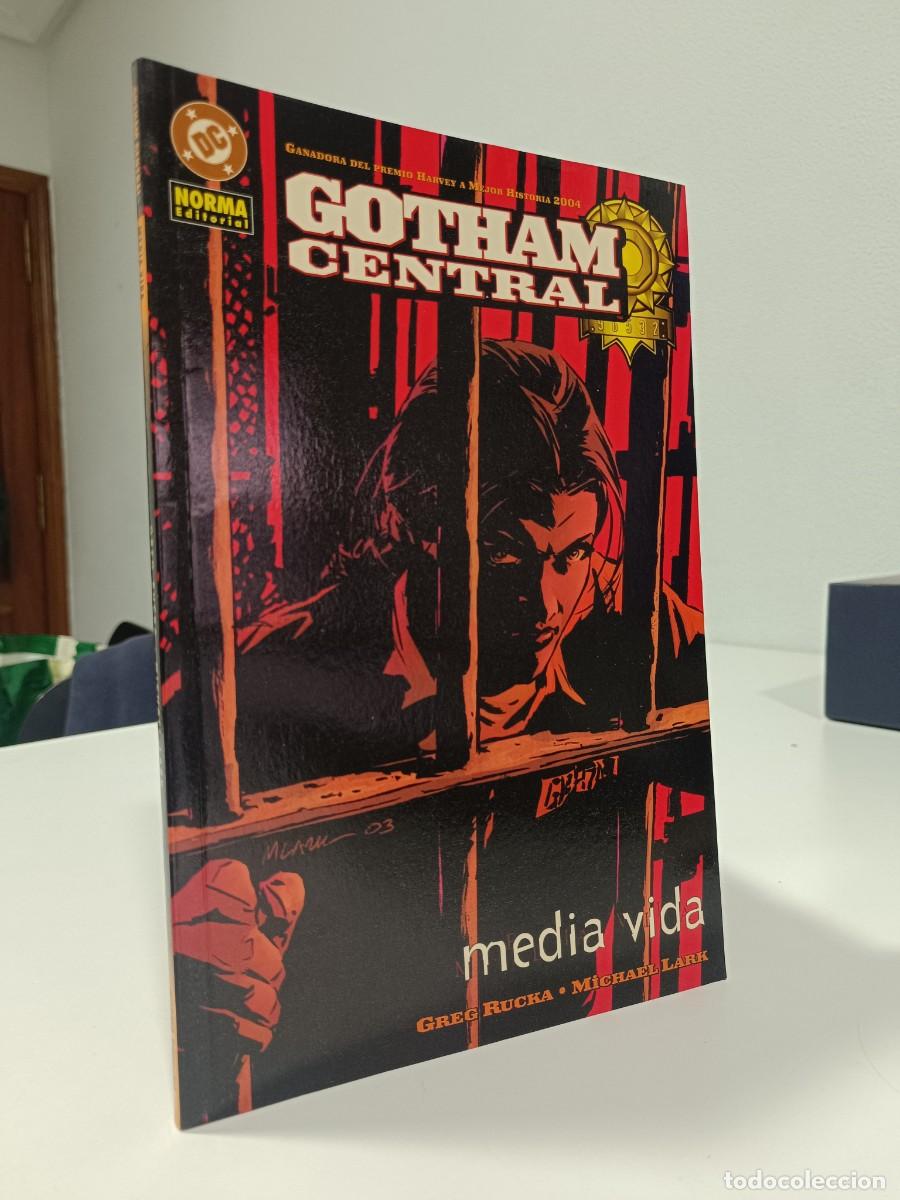 C&oacute;mics: GOTHAM CENTRAL MEDIA VIDA NORMA EXCELENTE ESTADO