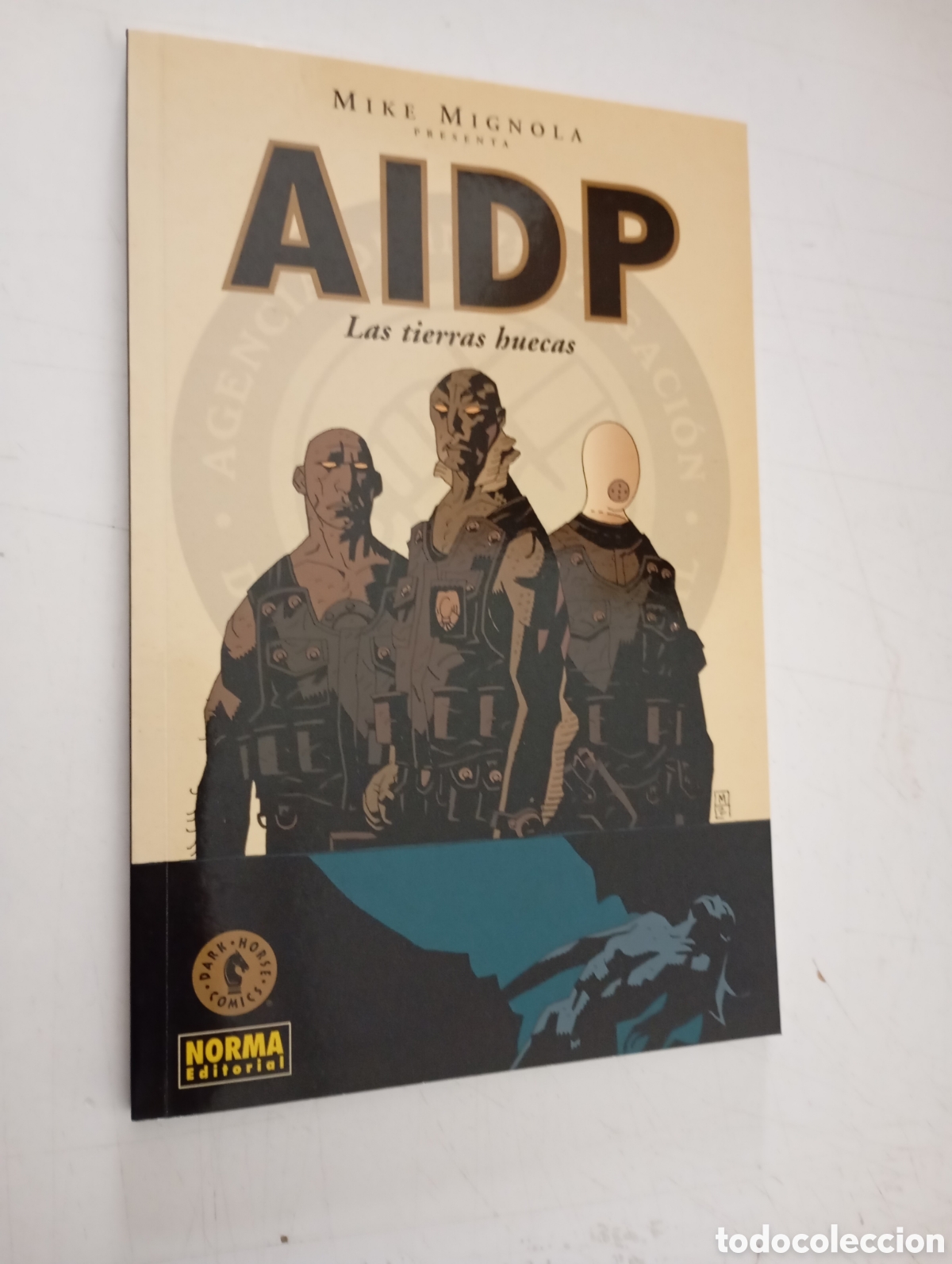 C&oacute;mics: AIDP - LAS TIERRAS HUECAS - MIKE MIGNOLA - NORMA