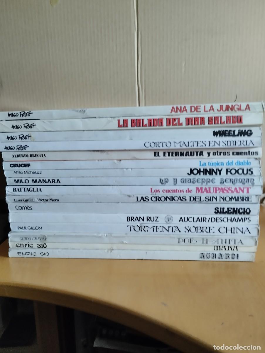 Totem Biblioteca - 16 Volumenes