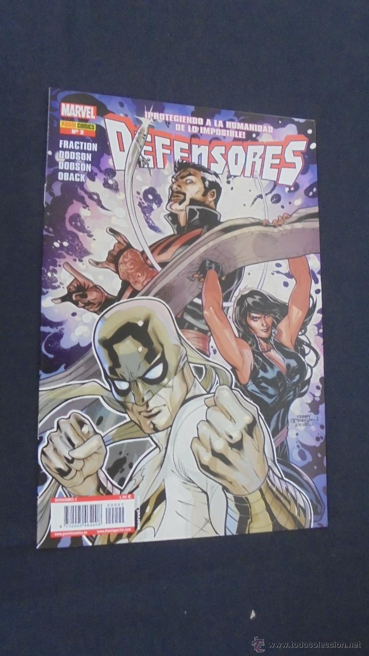 C&oacute;mics: DEFENSORES - N&ordm; 2 - PANINI - - Foto 1