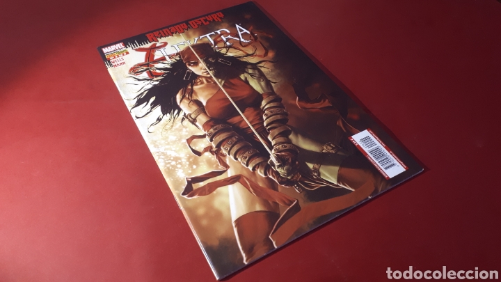 C&oacute;mics: ELEKTRA 2 EXCELENTE ESTADO PANINI REINADO OSCURO - Foto 1
