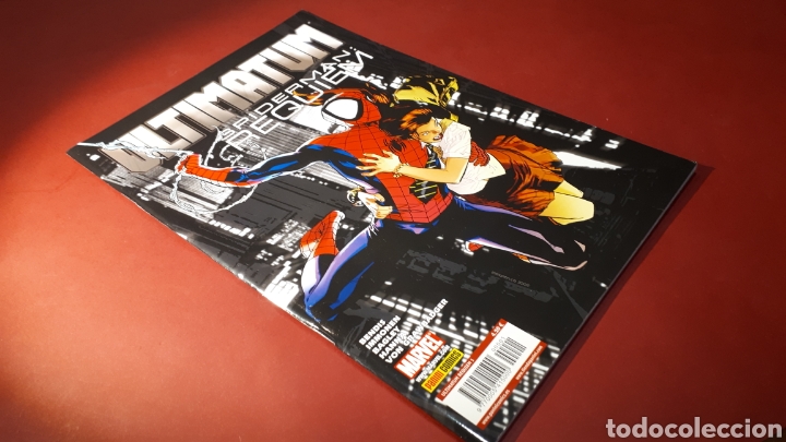 C&oacute;mics: EXCELENTE ESTADO ULTIMATUM SPIDERMAN REQUIEM PANINI - Foto 1
