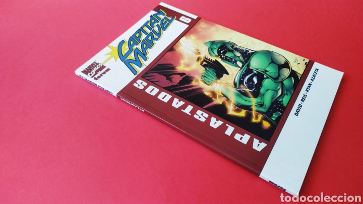 C&oacute;mics: DE KIOSCO CAPITAN MARVEL 6 APLASTADOS PANINI - Foto 1
