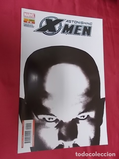 C&oacute;mics: ASTONISHING X-MEN. N&ordm; 10. PANINI - Foto 1