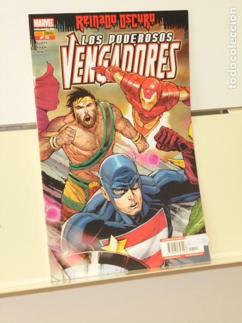 C&oacute;mics: MARVEL LOS PODEROSOS VENGADORES N&ordm; 22 REINADO OSCURO - PANINI - Foto 1