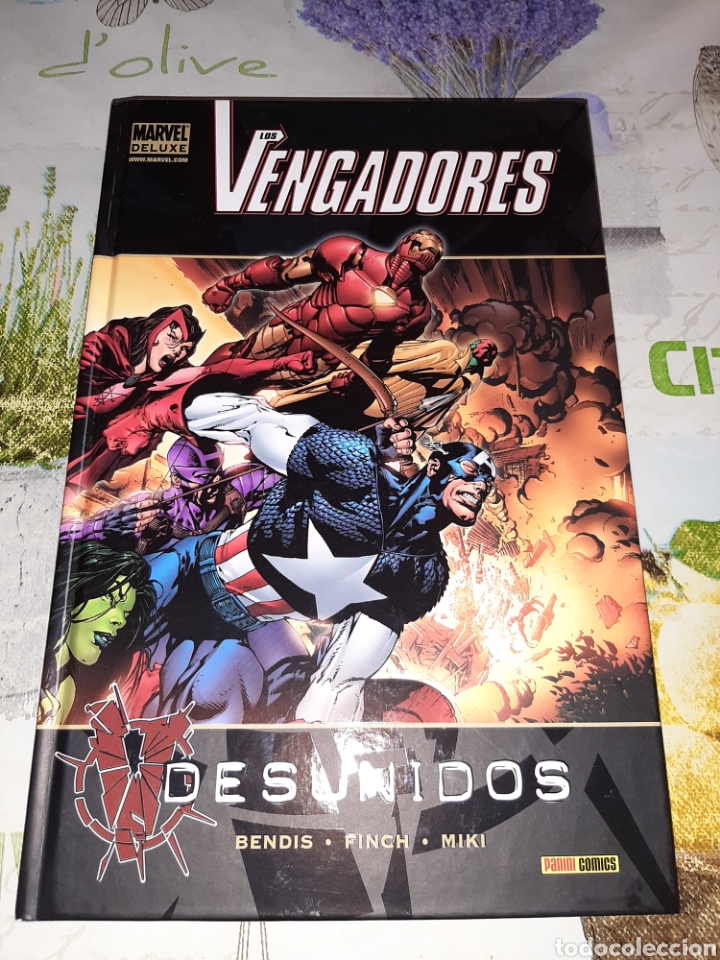 C&oacute;mics: Vengadores Desunidos Marvel Deluxe Panini - Foto 1