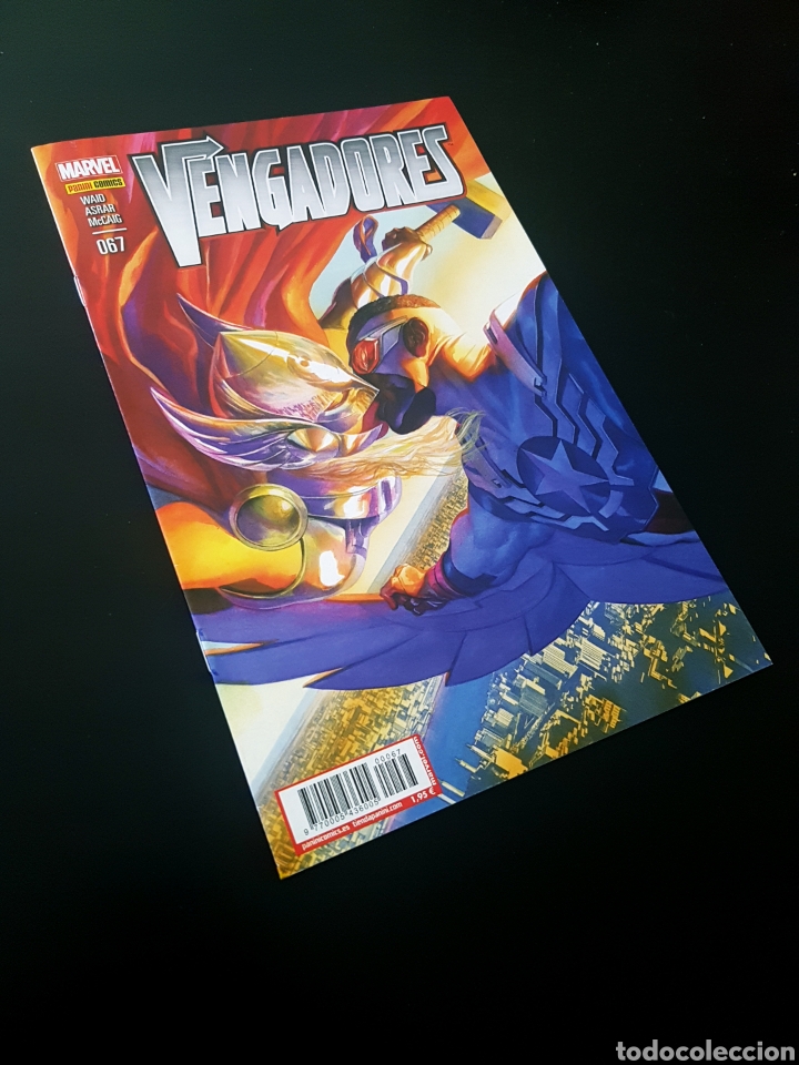 C&oacute;mics: EXCELENTE ESTADO VENGADORES 67 PANINI - Foto 1