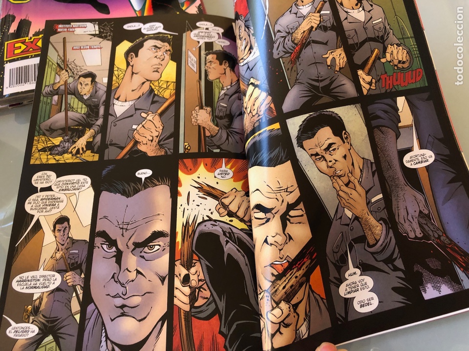 C&oacute;mics: Spiderman N&uacute;m. 15. Bach in black. Panini Comics. - Foto 2