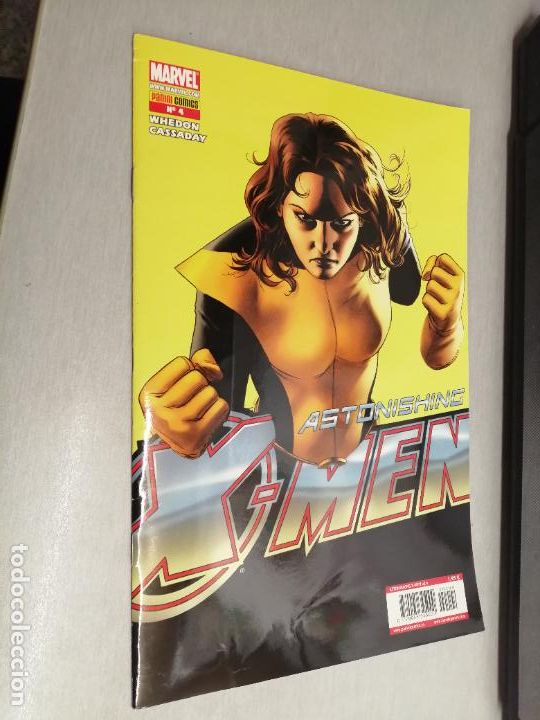 C&oacute;mics: ASTONISHING X-MEN VOL. 2 N&ordm; 4 / MARVEL - PANINI - Foto 1
