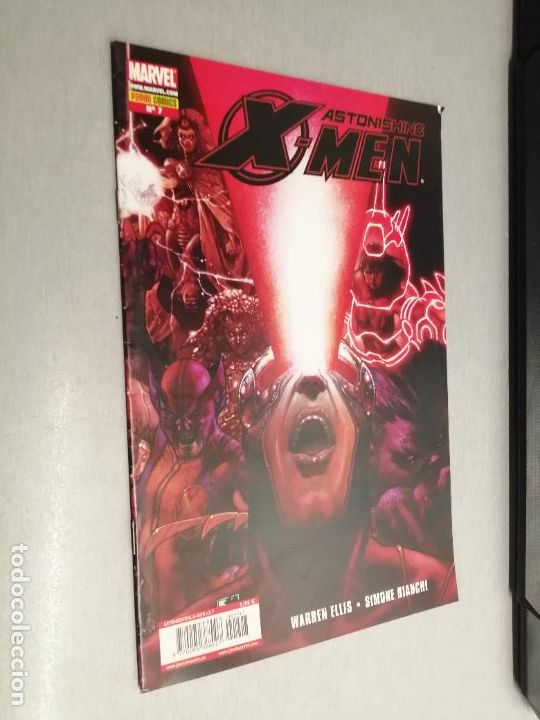 C&oacute;mics: ASTONISHING X-MEN VOL. 3 N&ordm; 7 / MARVEL - PANINI - Foto 1