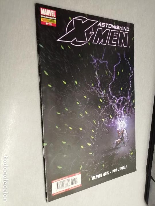 C&oacute;mics: ASTONISHING X-MEN VOL. 3 N&ordm; 11 / MARVEL - PANINI - Foto 1