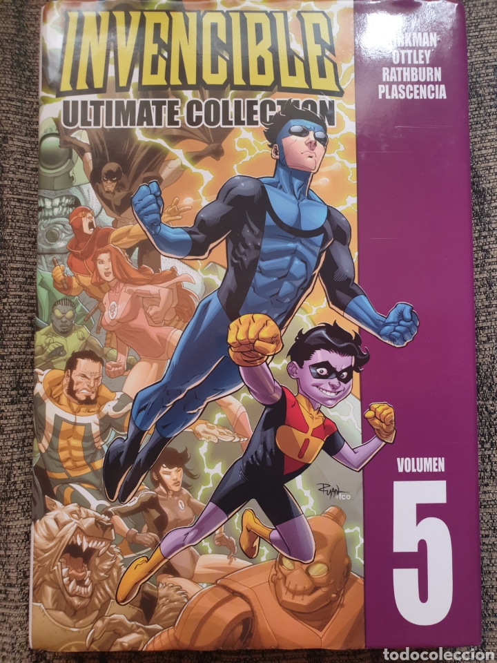 C&oacute;mics: Invencible ultimate tomo 5 descatalogado nuevo - Foto 1