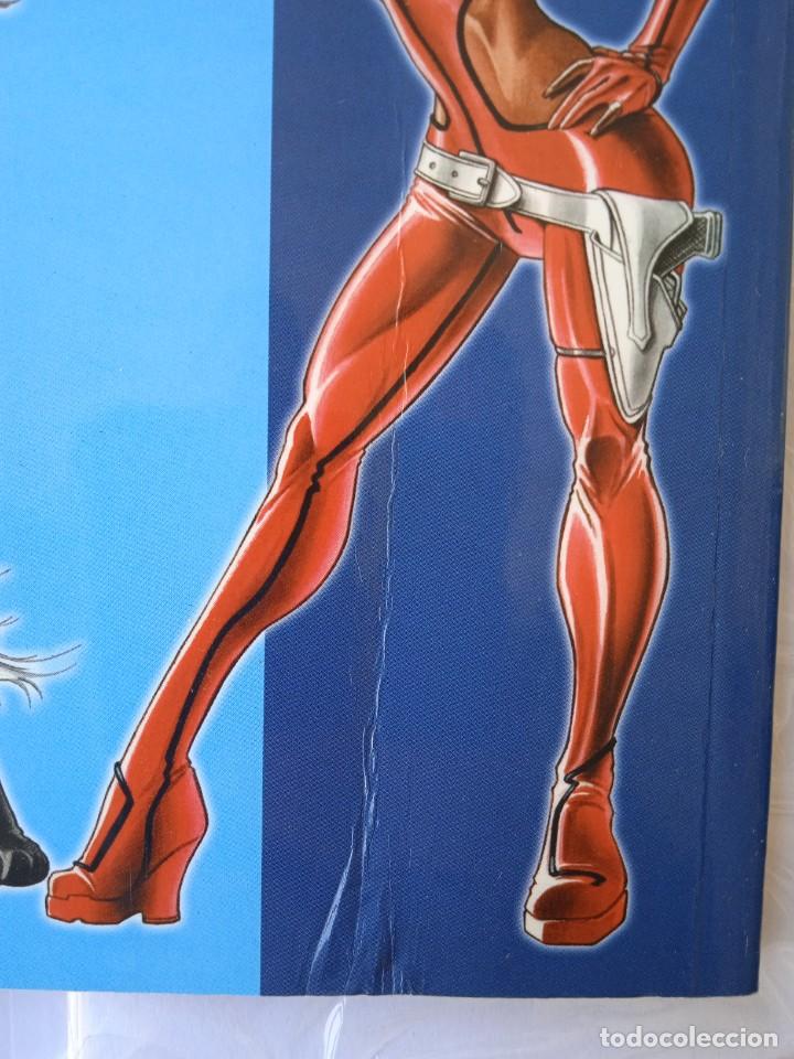 C&oacute;mics: HEROES DE ALQUILER DINOSAURIO DIABOLICO PANINI - Foto 3